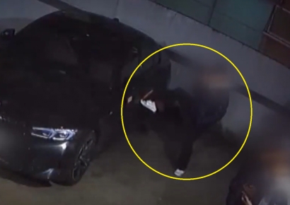 "외제차 발로찬 여중생은 모르쇠, 부모는 돈 없다"…차주 분통