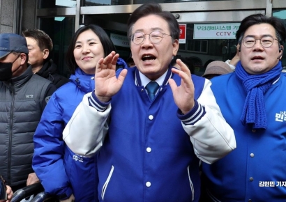 [포토] 인천 시민들 향해 지지 호소하는 이재명