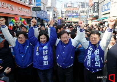 [포토] 인천 신기시장 찾은 이재명 대표