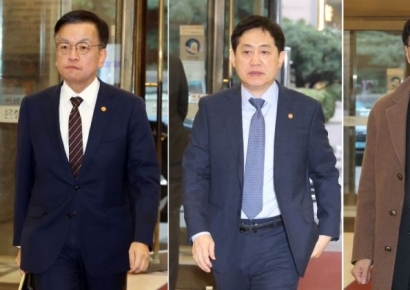 [포토] 비상거시경제금융회의 참석하는 경제수장들