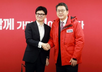 신동욱 "민주당, 이재명 방탄 위한 당으로 리모델링 됐다"  