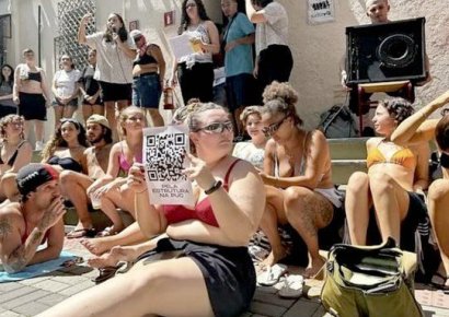 비키니 입고 등교한 여대생들…열악한 학습환경에 브라질 학생들 시위