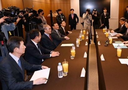 [포토] 김홍일 방통위원장, 이통3사 CEO에게 전환지원금 협조 요청