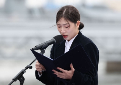 "아빠와 함께 활짝 피어날게" 용사의 딸 편지, 1000만명을 울렸다