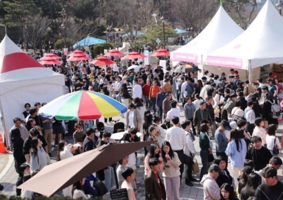 논산 딸기축제서 음료용 남원 딸기 판매 ‘물의’