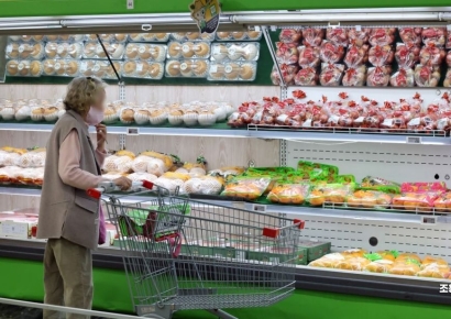 장바구니 체감물가 안정 총력전…4월에도 납품단가·할인지원