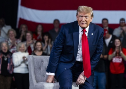 트럼프 SNS '트루스 소셜', 지난해 800억 적자…주가 20% 급락