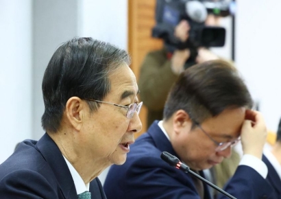 [포토] 서울대 의대 찾은 한 총리 "정부·의료계 대화체 구성 희망"