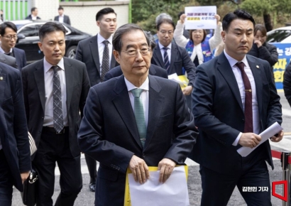 [포토] 의료 개혁 현안 논의 위해 서울의대 찾은 한덕수 총리