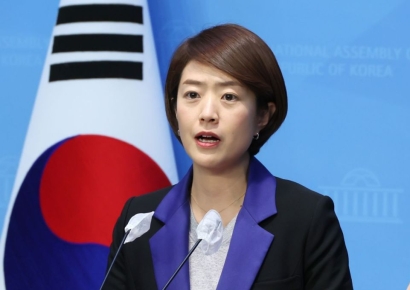 고민정 "'3김 여사' 특검? 대응할 가치 없어"