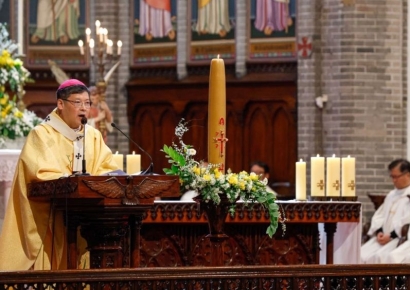 [포토] 부활절 미사 집전하는 정순택 대주교