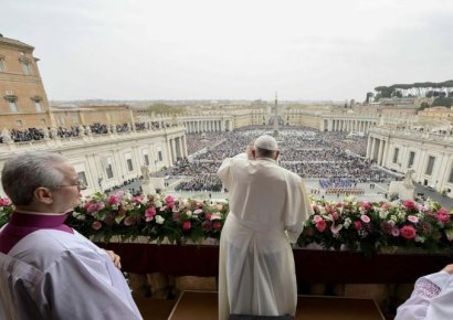 교황 부활절 메시지, 세계 전쟁·분쟁에 "평화적 해결 기원 "