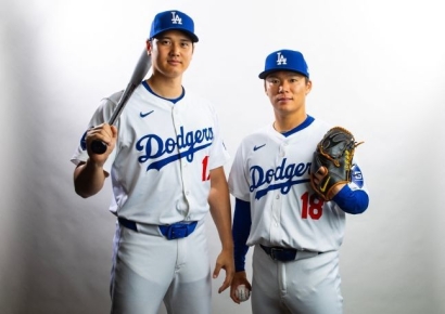 이정후도 김하성도 다 비치네?…1조3000억 들인 '싸구려 유니폼' 논란