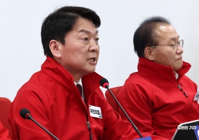 [포토] 안철수 "의료대란 초래한 정부 책임자 경질 불가피"