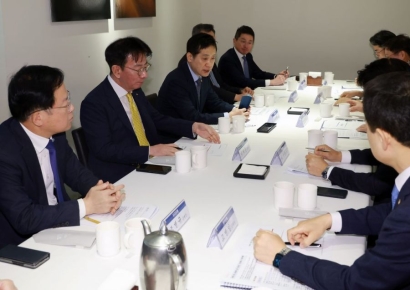 금융위-은행장 간담회 "부수·겸영업무 개선 적극추진"