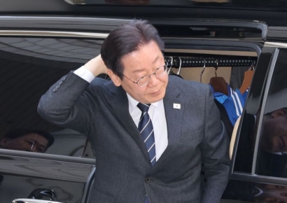 [포토] 법원 도착한 이재명 대표