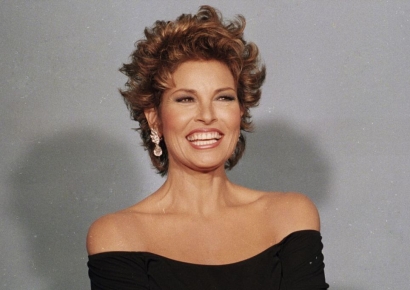 '감방의 비밀'…쇼생크탈출 포스터 속 가죽비키니, 경매에 나왔다