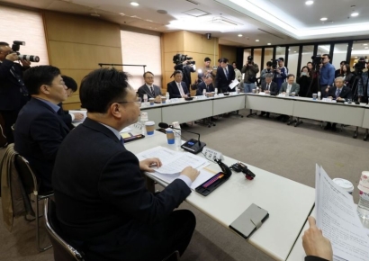 [포토] 병원장들과 간담회 갖는 조규홍 장관