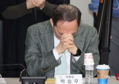 [포토] 생각에 잠긴 박승우 서울삼성병원장