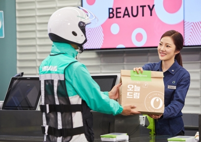 '엄지족' 사로잡은 올리브영…성장 비결은 '배달 맛집'