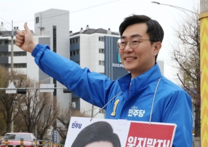 [포토] 22대 총선 지지 호소하는 장경태 후보