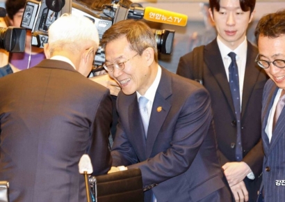 정부 "AI 3대 강국 목표…年 310조 경제 효과 기대"(종합)