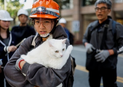 대만, 이틀째 여진 300여회·부상 1000명↑…수색 총력