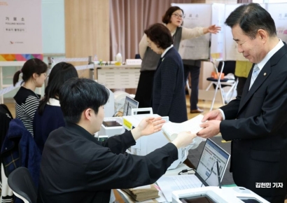 "5명 중 1명 투표"…4·10 총선 사전투표율 오전 11시 20% 돌파