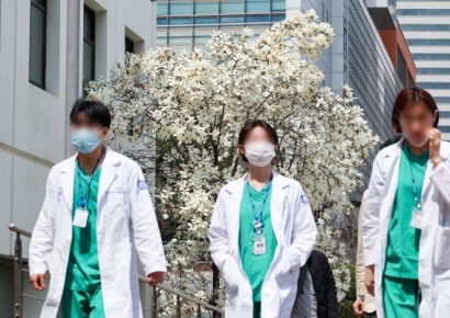 서울대 의대 교수 "아들 맞고 왔는데, 애미·애비가 나서서 담판지어야"