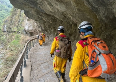 대만, 700회 여진 속 닷새째 구조 작업…사망 13명