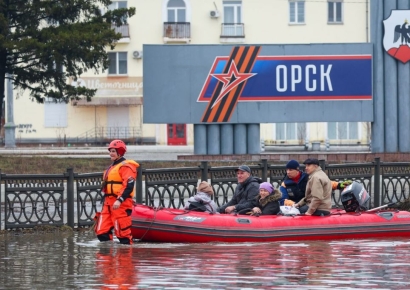 러 남부 오르스크 홍수로 비상…주택 4518채 침수