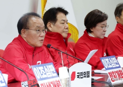 [포토] 중앙선대위서 발언하는 윤재옥 원내대표