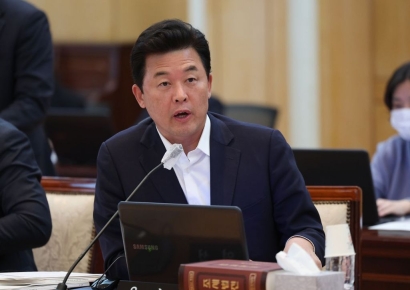 '文 죽여'발언 일파만파…윤영석 "들으라고 한말 아냐" 사과