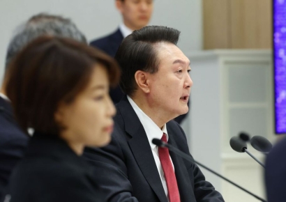 AI반도체에 9.4조 투자…尹 "기업 투자 인센티브 전면 재검토"