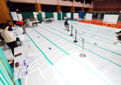 '투표소에서 인터넷 방송' 전주서 경찰에 현장체포