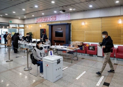 투표율 오후 1시 현재 53.4%…사전투표 합산하자 지난 총선 '역전'