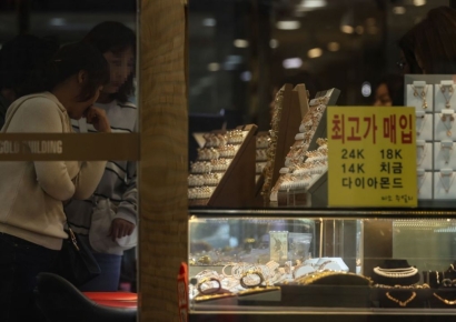 글로벌 IB, 올해 中성장률↑…“밀어내기식 수출 영향”