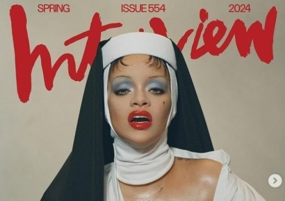 수녀복 입고 가슴 풀어헤친 채 입술 깨문 리한나… "신성모독" 논란