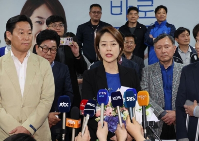 고민정 "당선 승리만 기뻐하기엔 마음 무거워...尹 견제에 집중할 것"