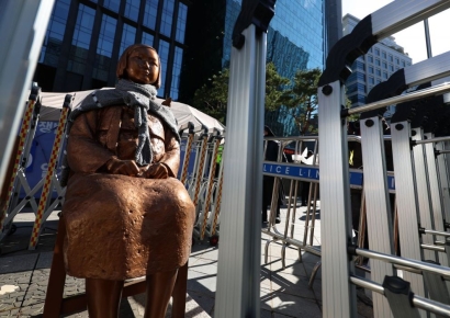 툭하면 훼손·모욕…'평화의 소녀상' 테러 왜 못막나 했더니