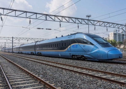 KTX 궤도 이탈 여파로 열차 지연…국토부 "사고현장 신속 복구할 것"