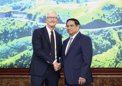 애플 CEO 만난 베트남 총리 "투자 확대 지원할 것"