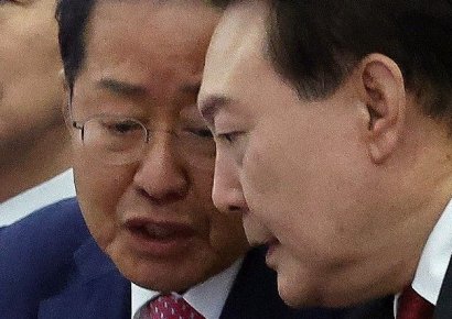 洪, 대통령에 '김한길 총리·장제원 실장' 추천