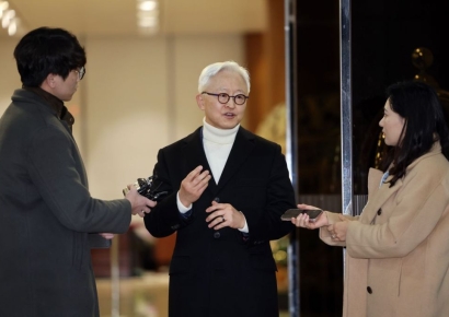 이재용보다 많이 받았다…삼성전자서 80억 수령한 '연봉킹' 누구?