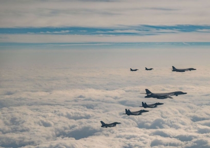 오늘 서울상공 미전략폭격기 비행… 북 반발