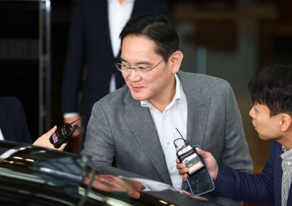 이재용 삼성전자 회장, 주식담보 비중 1년 반 새 22.2%p 줄었다