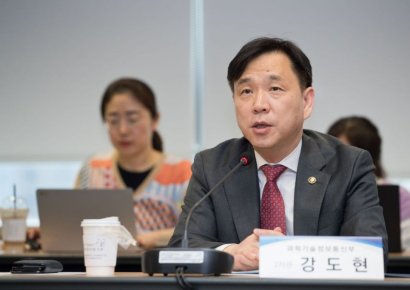 정부 "라인사태, 日에 유감…차별 조치 땐 강력 대응"(상보)