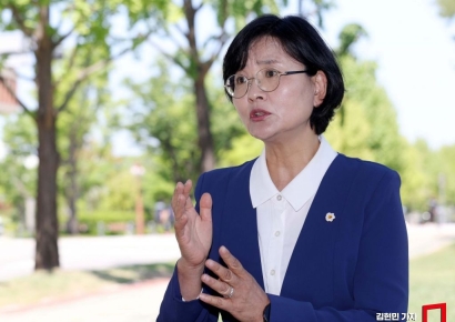 "어떻게 '카톡'으로 지방교부세 삭감 통보하나"[핫터뷰]