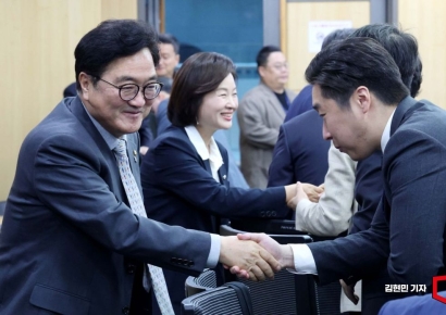 [포토] 22대 당선인 학습모임 참석하는 우원식