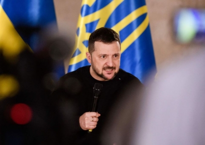 尹대통령, 젤렌스키 우크라 대통령과 전화통화…협력 의견 교환   